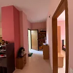 Kleri Lejlighed Golem (Tirana)